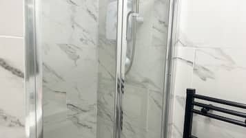 Shower, towels