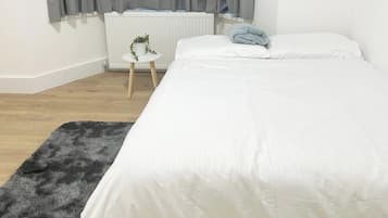 3 bedrooms, bed sheets