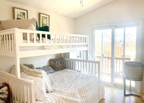3 habitaciones, tabla de planchar con plancha, wifi y ropa de cama 