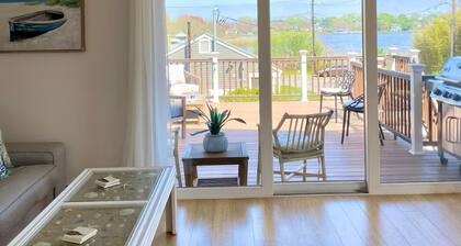3-bedroom house in peaceful Narragansett - Walk to Beach!