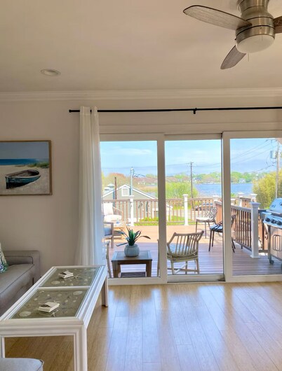 3-bedroom house in peaceful Narragansett - Walk to Beach!