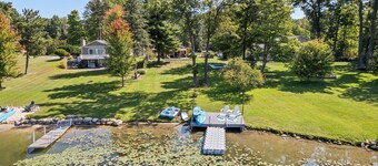 Lakeside Cottage Retreat near Grand Rapids