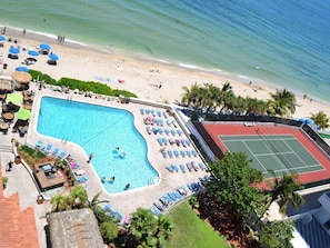 Pool - Soothing beachfront studio, ocean view, Ocean Manor (Fort Lauderdale)