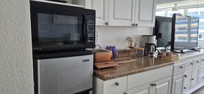 Microwave, oven