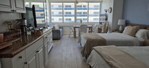 1 slaapkamer, een strijkplank/strijkijzer, internet, beddengoed