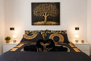 1 slaapkamer, een strijkplank/strijkijzer, wifi, beddengoed