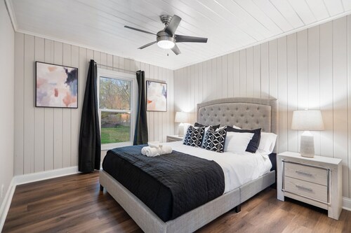 Cozy City Living Greenville - Easy Downtown Access