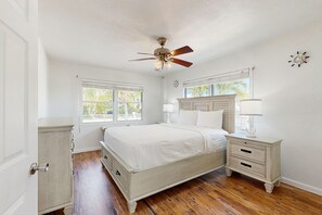 3 bedrooms, iron/ironing board, Internet, bed sheets