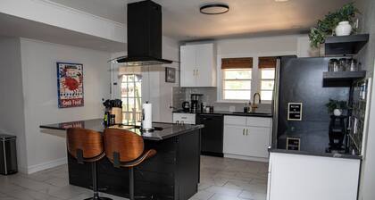 Spacious and Charming home in South Highlands