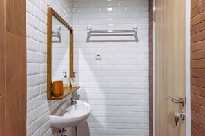 Deluxe-herbergi með tvíbreiðu rúmi | Baðherbergi