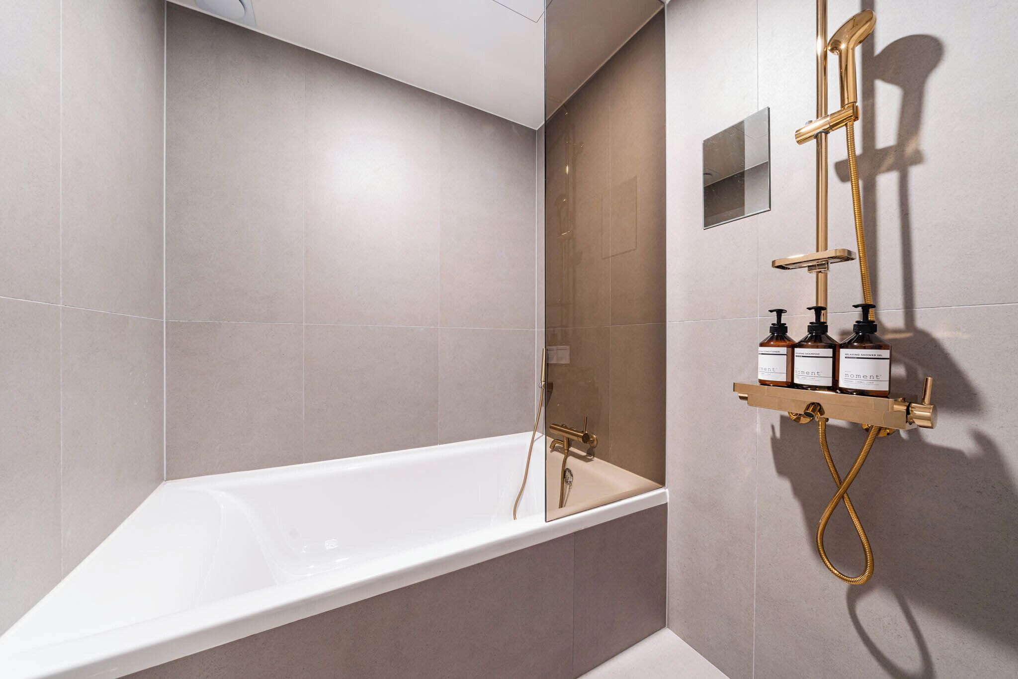 Suite familiar | Baño | Secadora de cabello, batas, pantuflas, toallas 