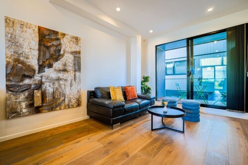Cozy Brand New 2 Bedrooms Close to Takapuna Beach