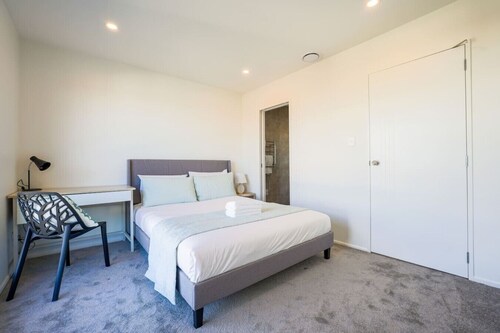 Cozy Brand New 2 Bedrooms Close to Takapuna Beach