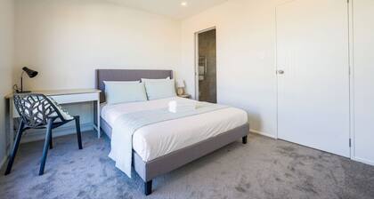 Cozy Brand New 2 Bedrooms Close to Takapuna Beach