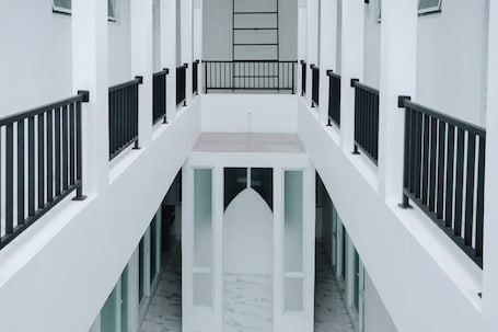 住宿内部. 拉蒙甘的阿尔菲娜伊斯兰公寓,由TwoSpaces运营