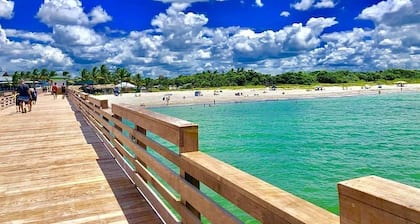 Beautifully updated canal waterfront 3/2 house with heated pool in Rotonda West.