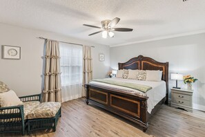 3 habitaciones, escritorio, tabla de planchar con plancha y wifi gratis