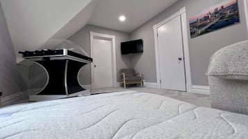 3 soveværelser, skrivebord, strygejern/strygebræt, weekendseng