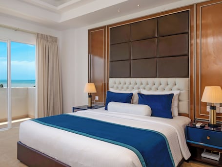 Deluxe Studio, Balcony, Beach View | Desk, laptop workspace, free WiFi