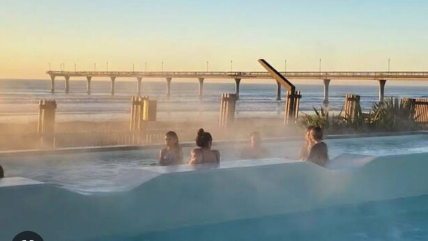 Pool - Cityscape minutes walk from all the city offers (Christchurch)