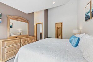 3 habitaciones, tabla de planchar con plancha y wifi gratis 