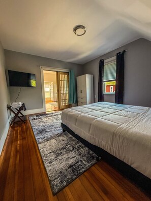 WiFi, bed sheets