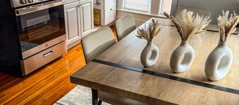 Stay by the Ocean & Downtown Beverly - Cozy 2BR with Parking