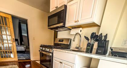 Stay by the Ocean & Downtown Beverly - Cozy 2BR with Parking