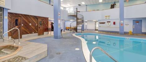 Innenpool, beheizter Pool