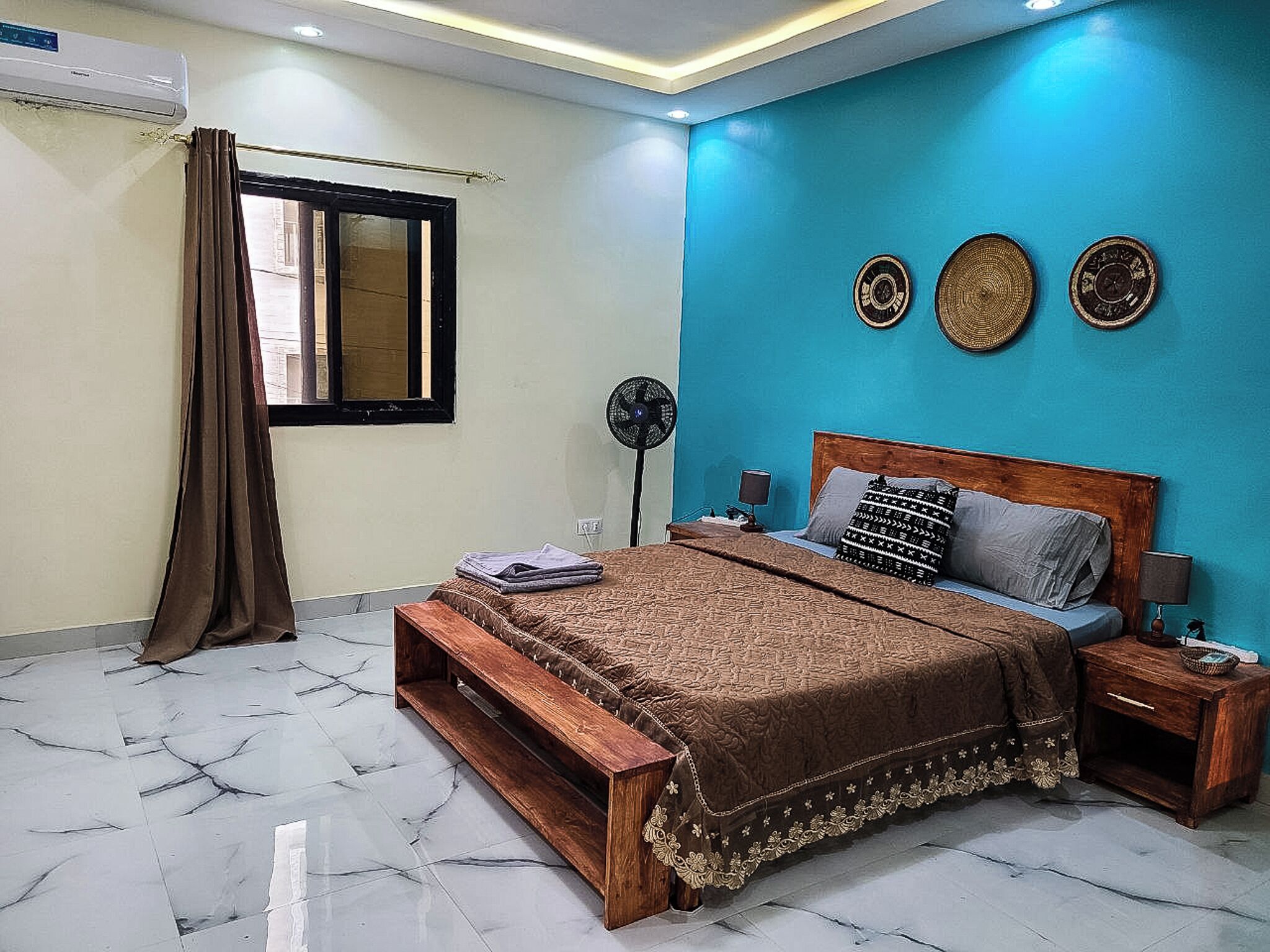 2 chambres, fer et planche à repasser, accès au Wi-Fi (inclus)