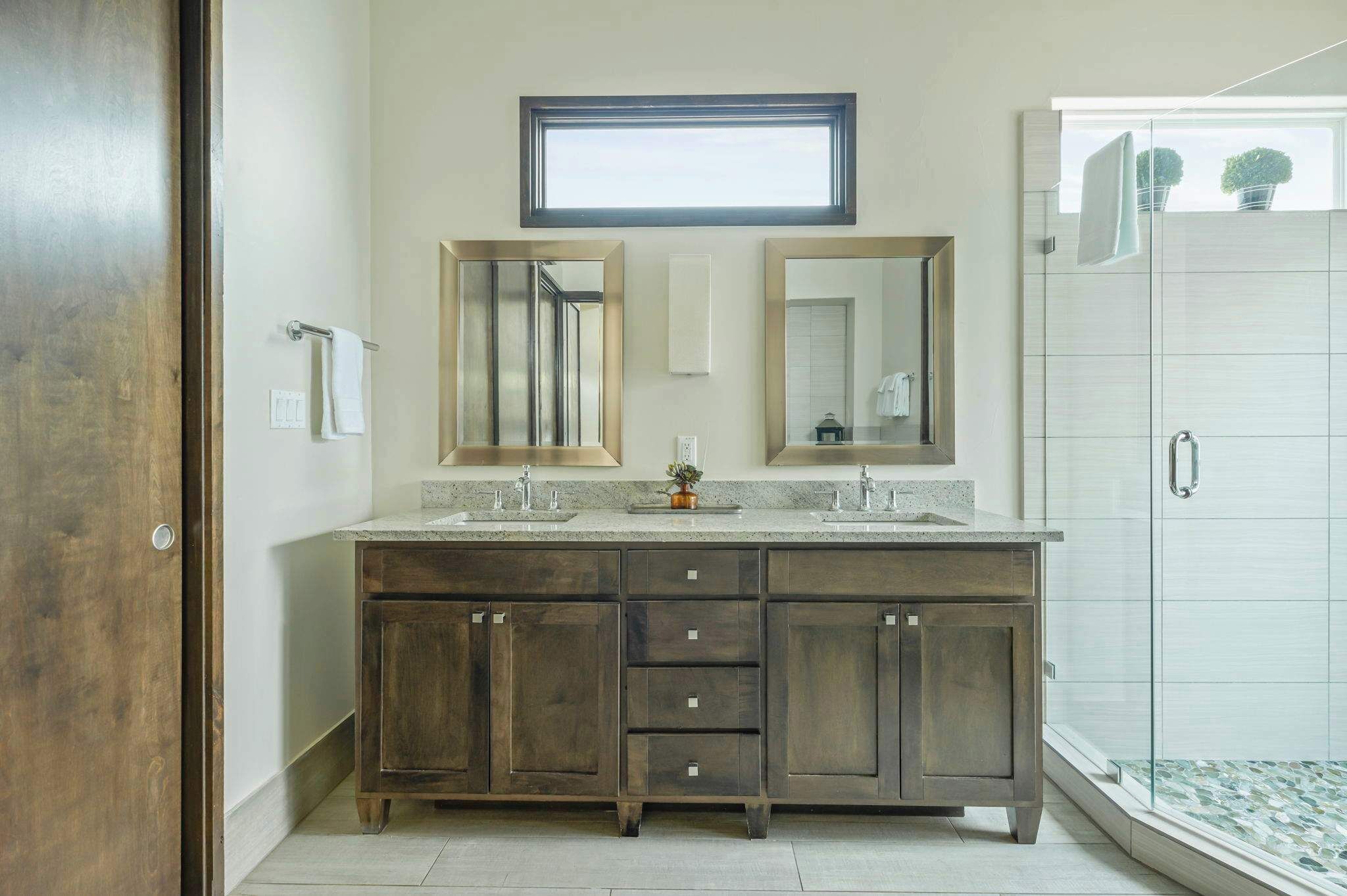 Shower, hair dryer, towels, shampoo