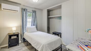 Desk, bed sheets