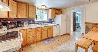 2 Mi to Michigan's Adventure: Family Home w/ Patio