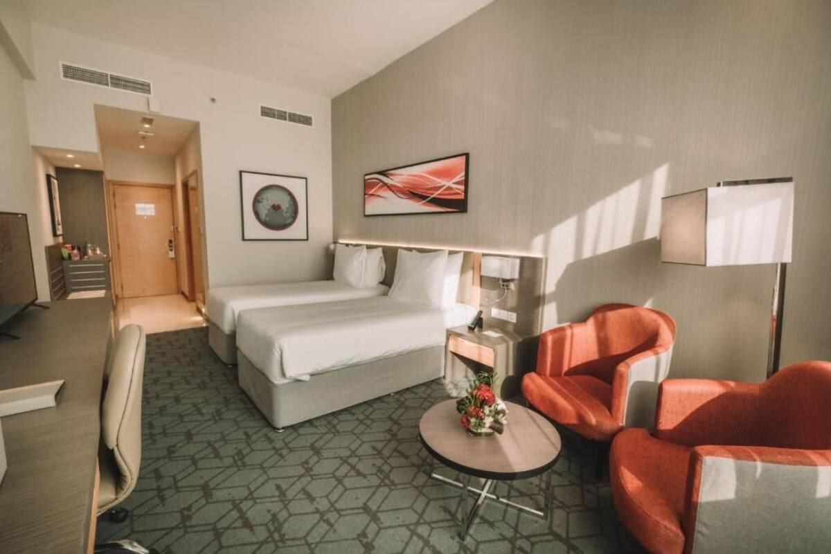 Standard Twin Room, Courtyard View | Peti besi dalam bilik, kalis bunyi, seterika/papan seterika 