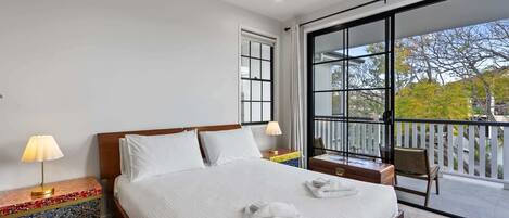 3 Schlafzimmer, Schreibtisch, Bügeleisen/Bügelbrett, WLAN