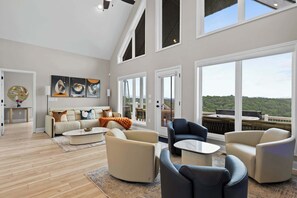 テレビ、書斎 / ワークスペース