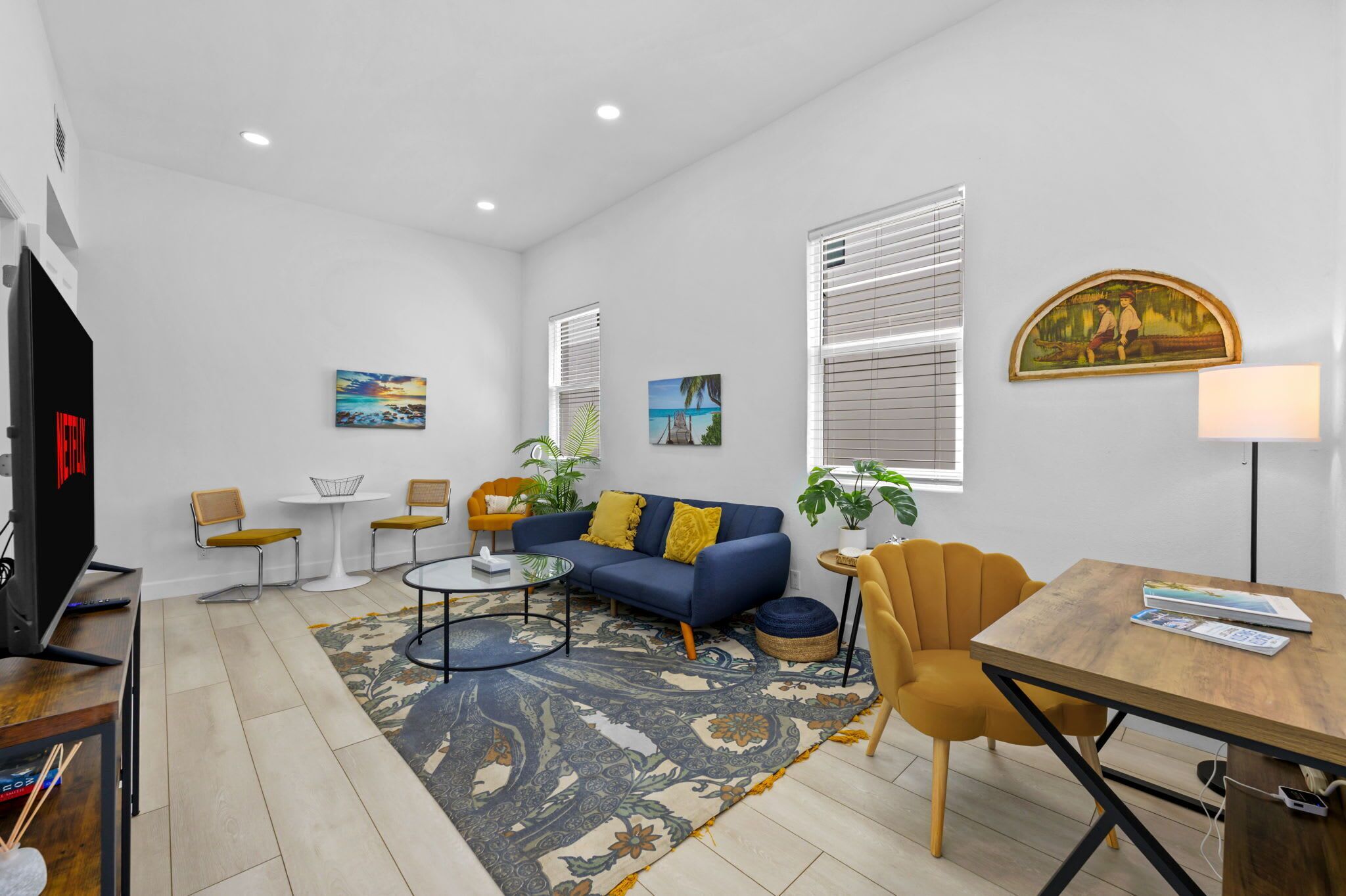 Téléviseur, bureau