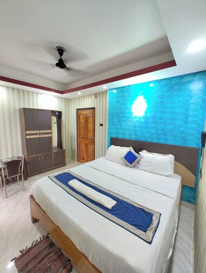 Deluxe-Doppelzimmer | Allergikerbettwaren, Zimmersafe, Schreibtisch, schallisolierte Zimmer