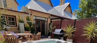 Porters Cottage Grande (two units)