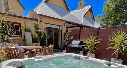 Porters Cottage Grande (two units)