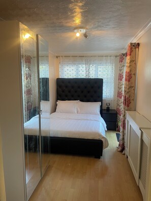 Desk, free WiFi, bed sheets