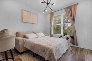 1 bedroom, iron/ironing board, WiFi, bed sheets