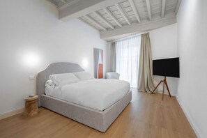 1 bedroom, iron/ironing board, travel crib, free WiFi