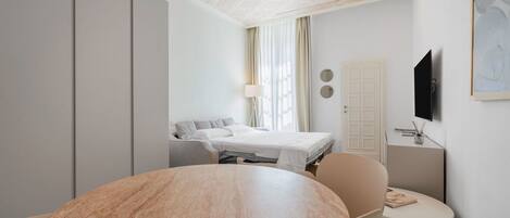 Fer et planche à repasser, Wi-Fi gratuit, draps fournis