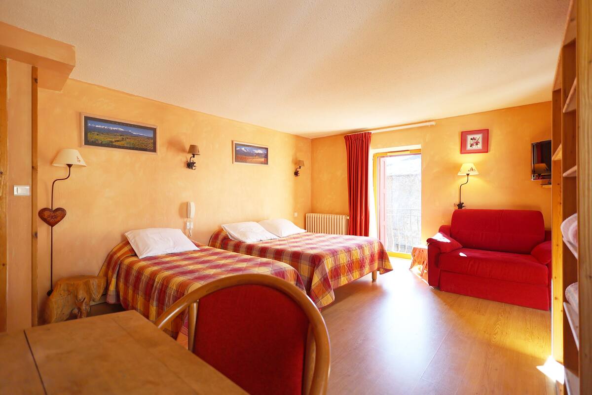 Triple Room, City View