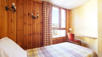 Bureau, chambres insonorisées, Wi-Fi gratuit