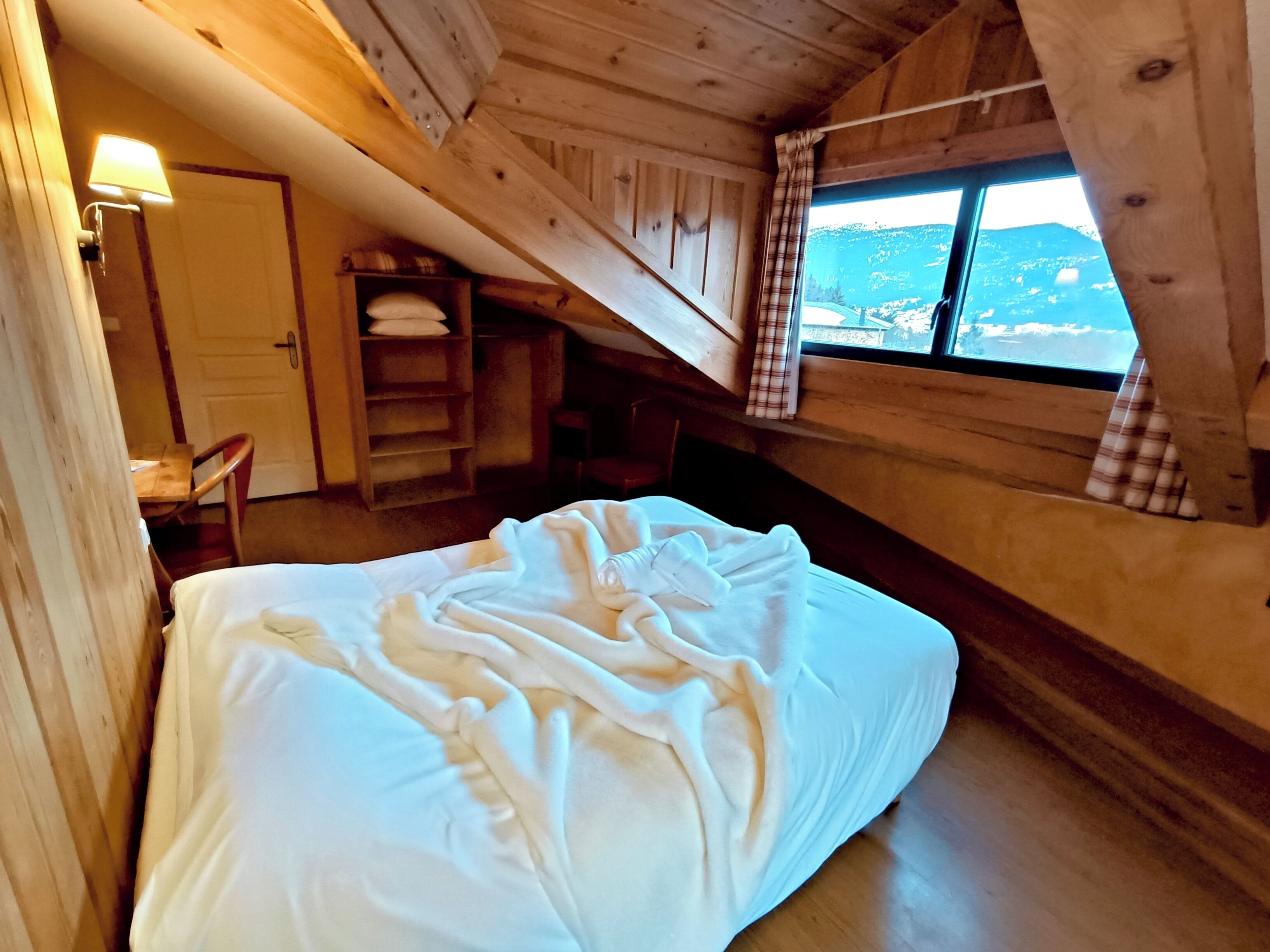 Doppelzimmer | Schreibtisch, schallisolierte Zimmer, kostenloses WLAN