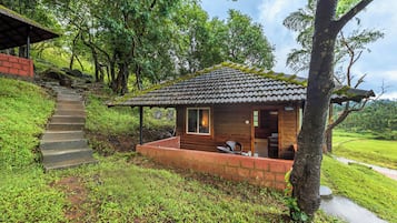 Valley View Premier Cottage with Sit out