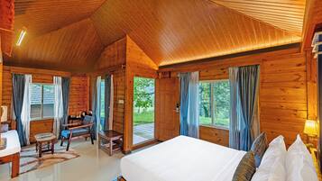 Forest View Cottage with Sit out