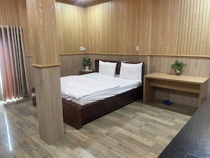 Double Room Single Use | Free WiFi